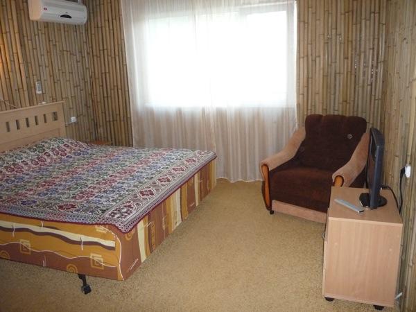 بيزوندا Ostrov Park-Hotel المظهر الخارجي الصورة